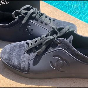 Chanel Men’s Low Top Navy Sneakers Size 44 (11)